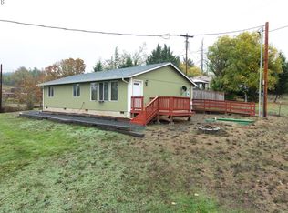 180 Lincoln Ln, Oakland, OR 97462