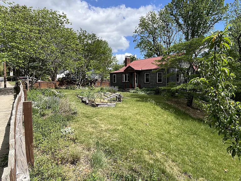 176 Sulphur Springs Rd — Photo 38