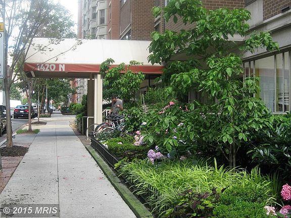 Well maintained entrance