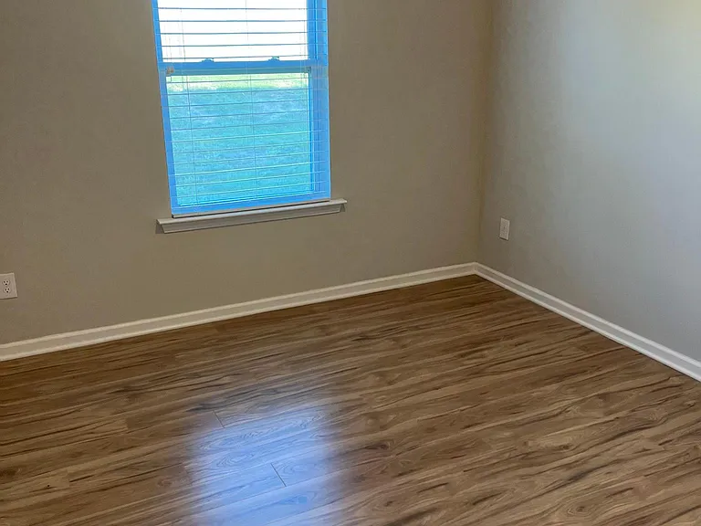 832 Ember Dr — Photo 14