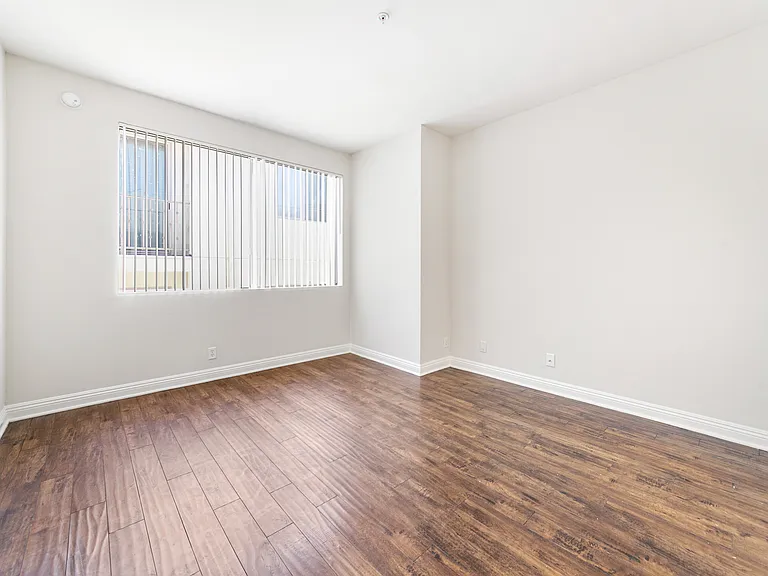 4560 Coldwater Canyon Ave #303 — Photo 16