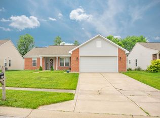 2854 Limber Pine Dr, New Whiteland, IN 46184