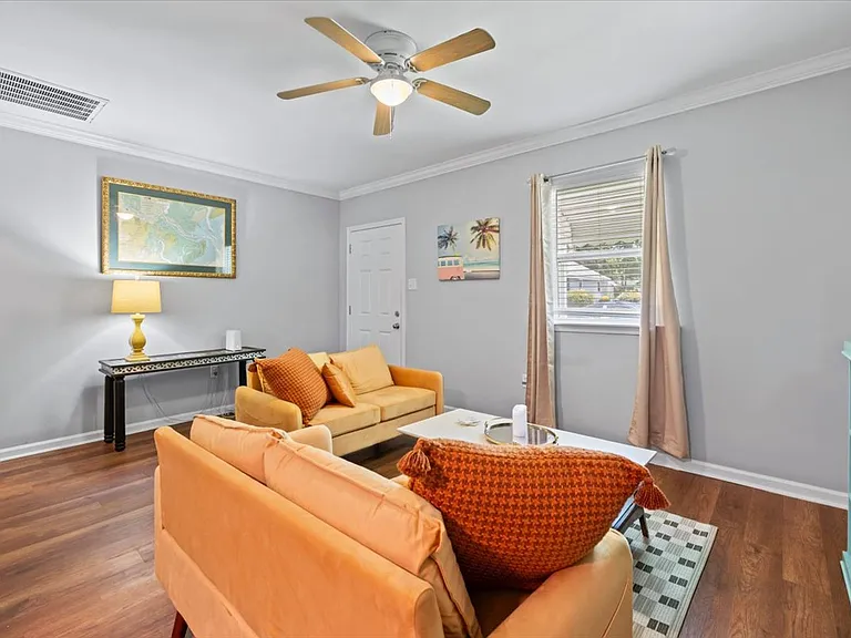 41 Lawton Ave — Photo 4