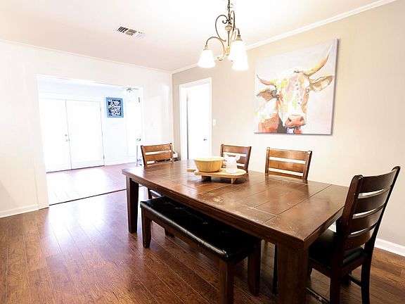 4th image of 136 Jacks Dr