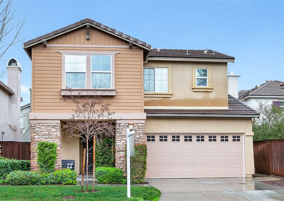1st image of 45755 Klamath Ct