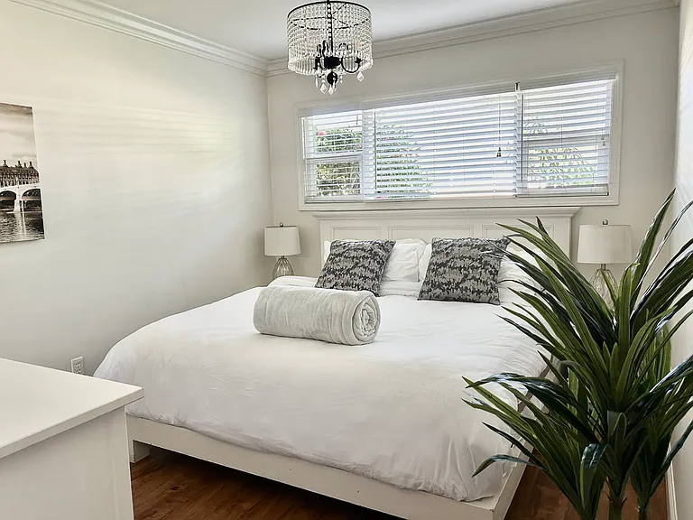 918 Chalcedony St #918 — Photo 10