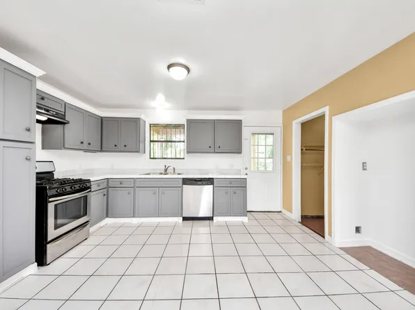 8830 Laura Koppe Rd, Houston, TX 77078