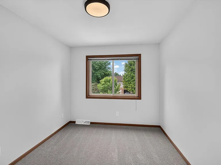 3101 Old Gate Rd — Photo 33