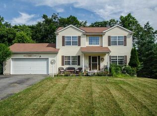 18 Sycamore Way, Poughkeepsie, NY 12603