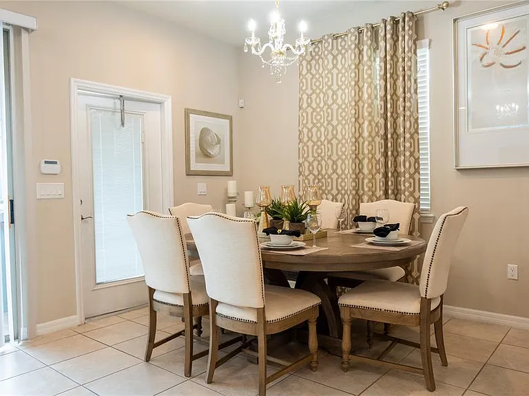 8894 Geneve Ct — Photo 5