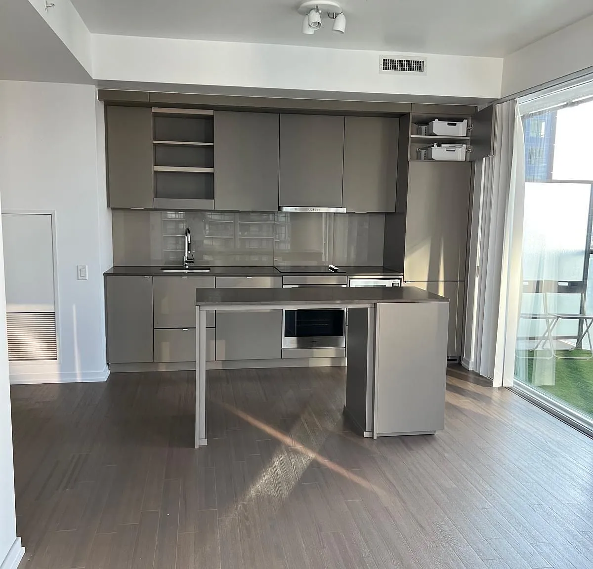 1 bed, $2,500 — Photo 4