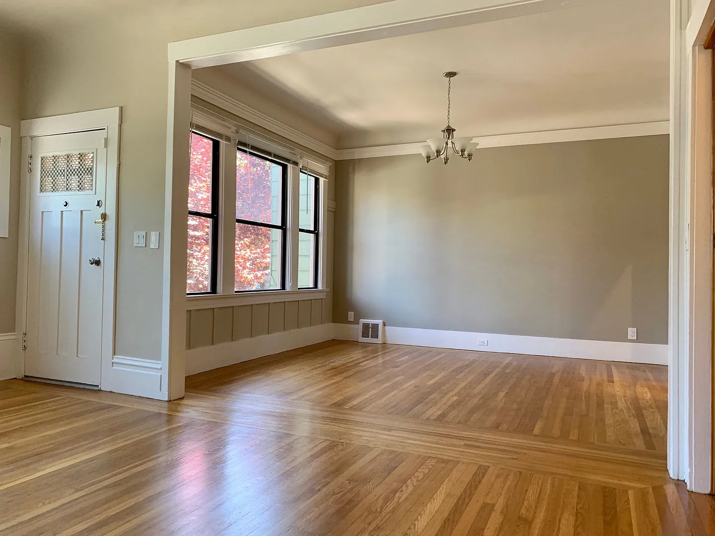 Beautifully Updated Inner Richmond Home with Private Backyard — Photo 3