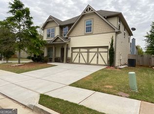 2 Hillshire Dr, Newnan, GA 30263