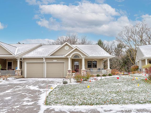 2nd image of 612 W Melrose Dr #26