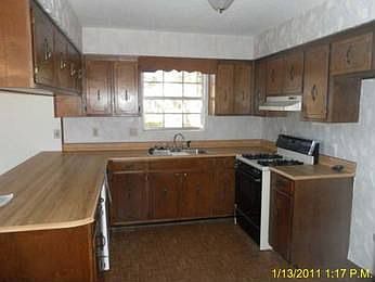 2nd image of 1420 S Gay Ave