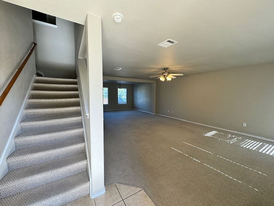 1st image of 802 Magnolia Bnd