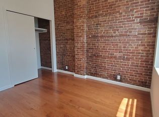 513 Grand St #2, Brooklyn, NY 11211