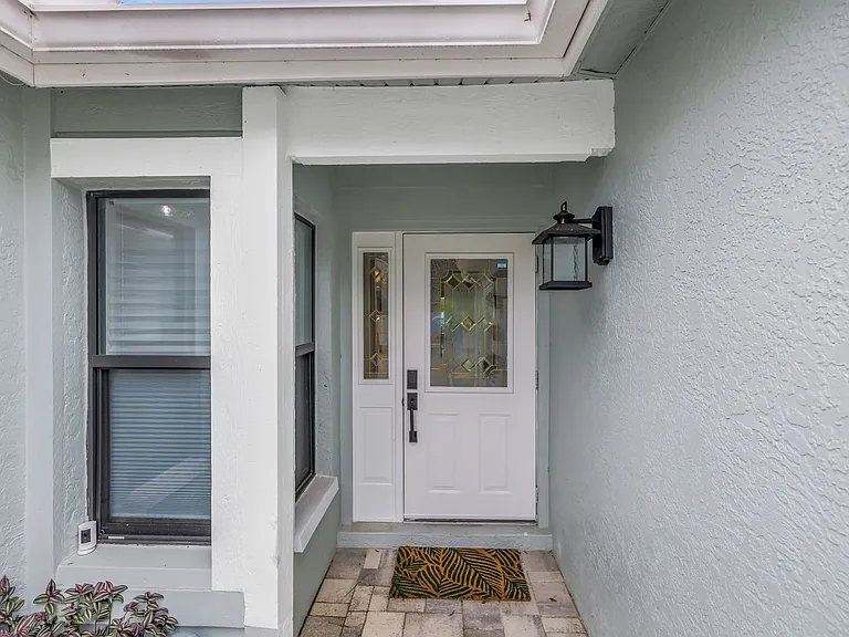 956 San Carlos Ct NE — Photo 2