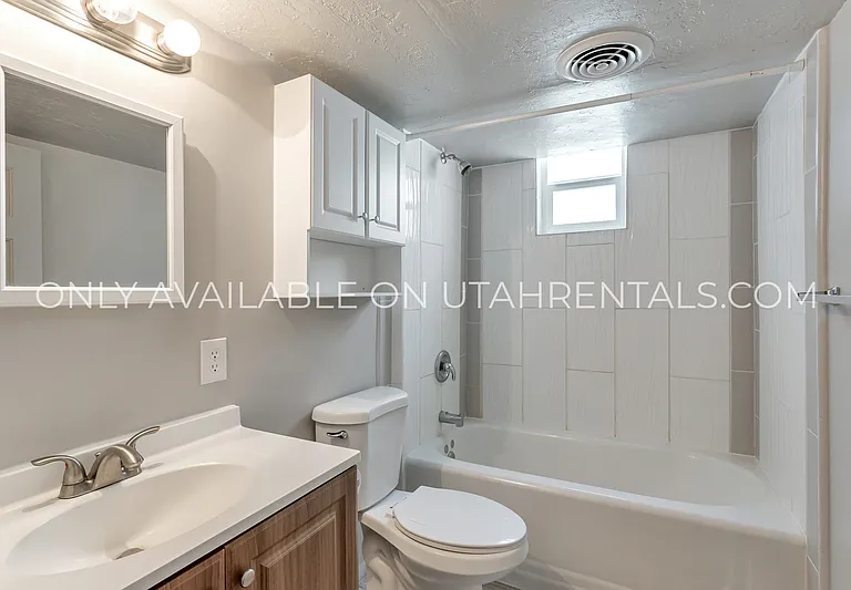 322 E Robert Ave #1 — Photo 14