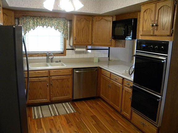 4th image of 8461 N Pinewood Pl W