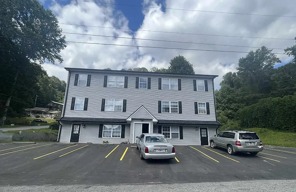 5 E Pinecrest Dr #101