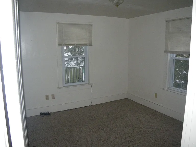 31 Colchester Ct #31 — Photo 2