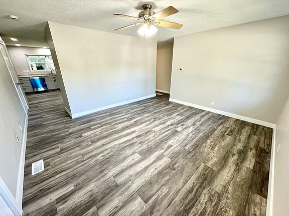 4th image of 3017 Centre Pkwy