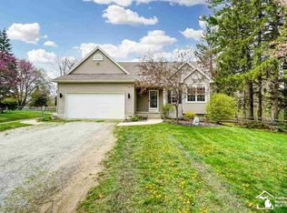 8851 Crabb Rd, Temperance, MI 48182