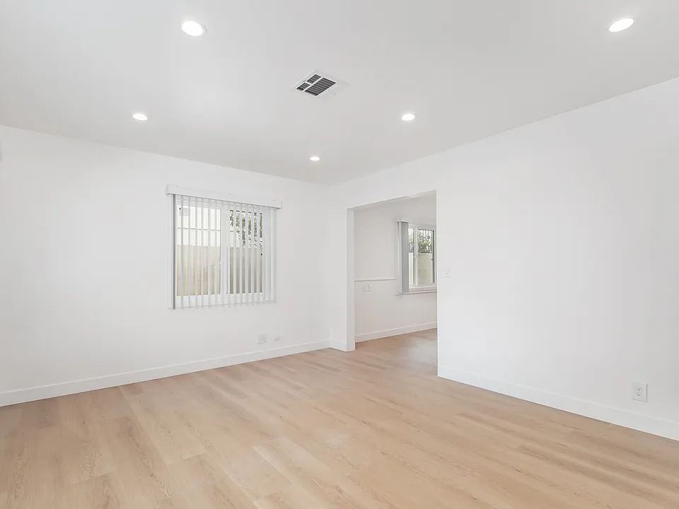 268 E Providencia Ave #H