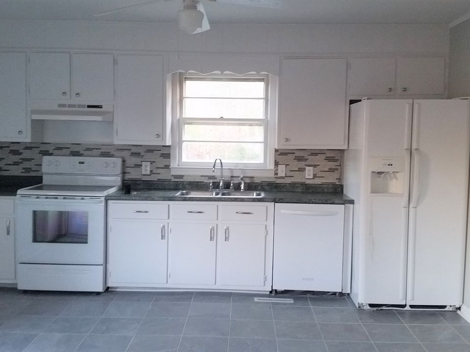 1st image of 703 Murray Hill Ln