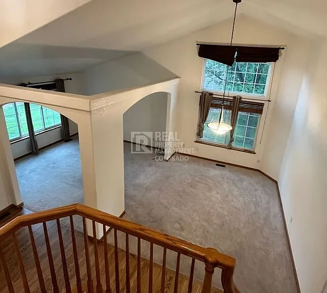 2511 Glendale Ct — Photo 3