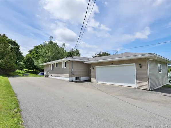 18 Quispamsis Rd, Quispamsis, NB E2E 1M2