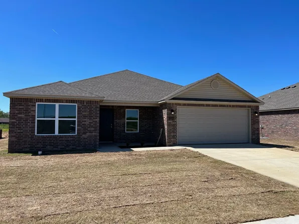 812 W Tanner Dr, Siloam Springs, AR 72761