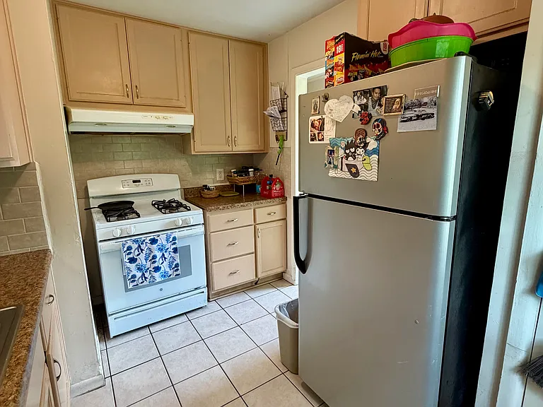 10640 Aledo Dr — Photo 2