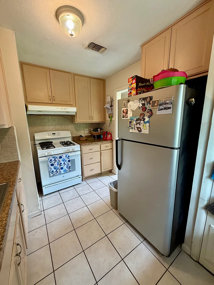 Building Photo - 10640 Aledo Dr