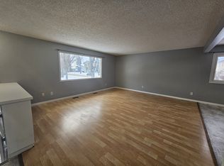 12208 128th Ave NW, Edmonton, AB T5L4L1