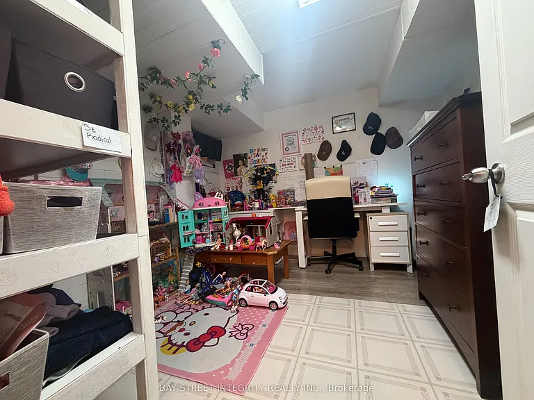 5110 Nishga Ct — Photo 22