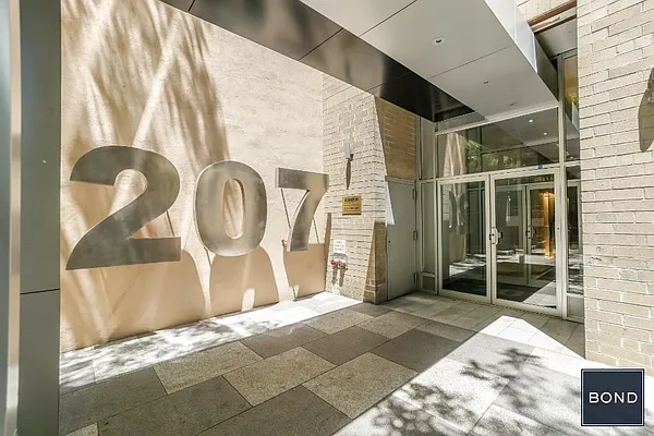 Rented by Bond New York | media 14