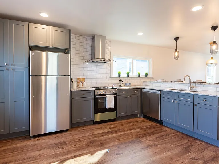 510 S Avon St — Photo 3