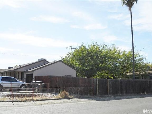 3rd image of 3660 Payne Way
