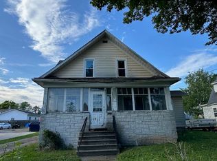 732 Broad St, Menasha, WI 54952