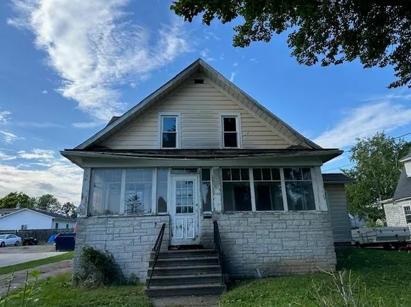 732 Broad St, Menasha, WI 54952
