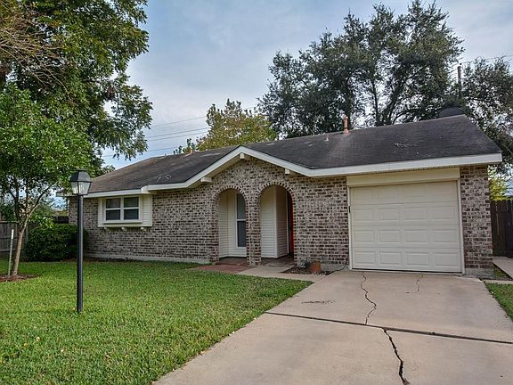 3rd image of 13419 Greenway Dr