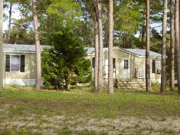 1307 Oak Pond Ln NE, Steinhatchee, FL 32359