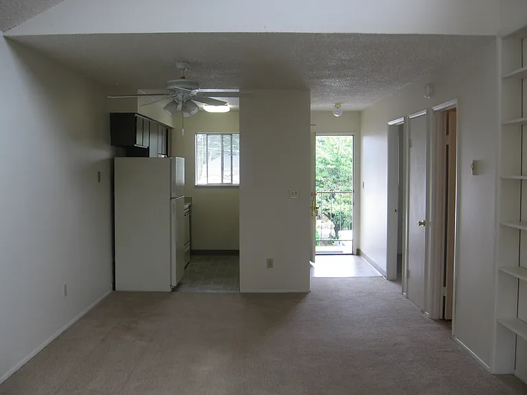 2108 E Evergreen Blvd — Photo 7