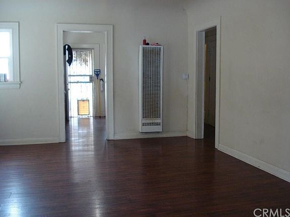 3rd image of 2501 Hope St