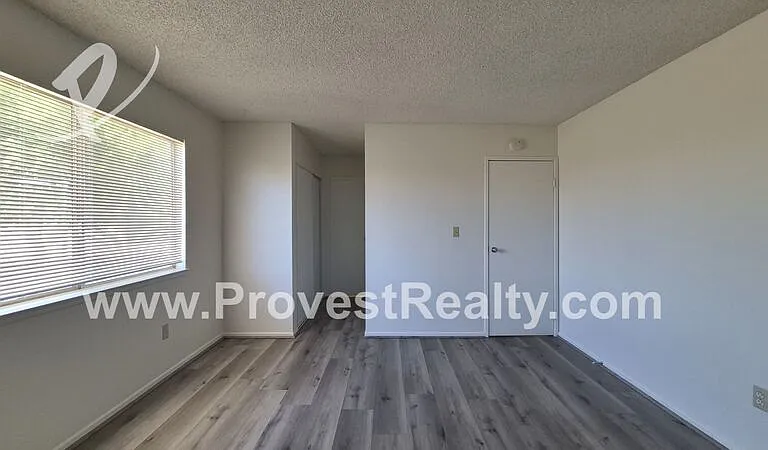 15244 Mission St — Photo 16