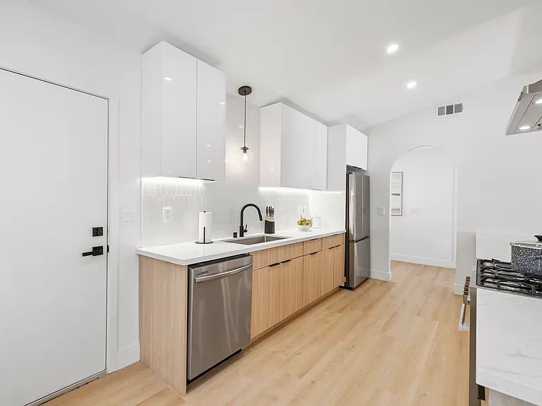 9355 Ruffner Ave — Photo 4