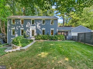 8012 Lilly Stone Dr, Bethesda, MD 20817