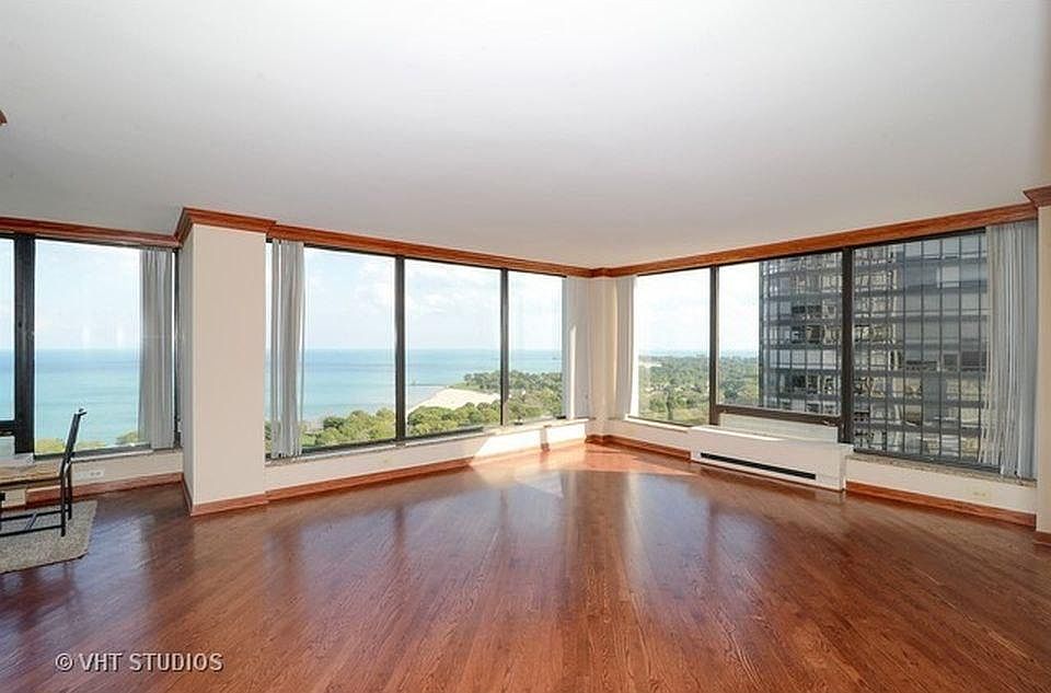 Living Room w/ panaramic views